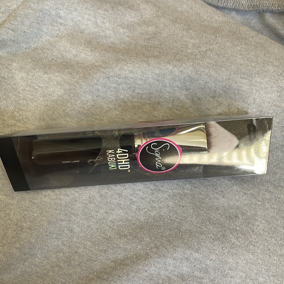 NWOT 4DHD™ KABUKI BRUSH - Picture 4 of 7